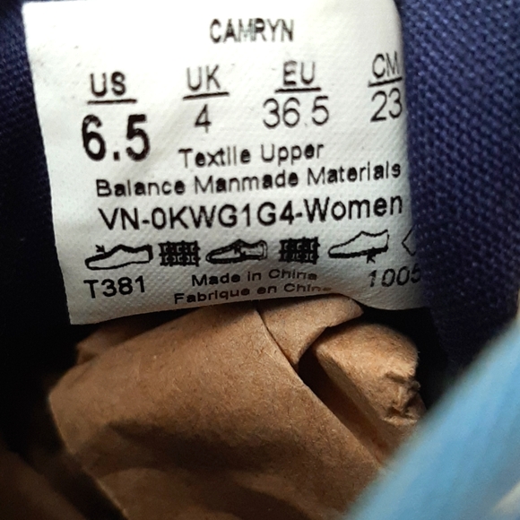 Vans Camryn Mid Top Chukka. *Vintage Vans* - Picture 10 of 10